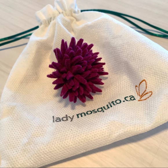 💜 Felt Flower cocktail Ring Adjustable Size - Picture 4 of 4